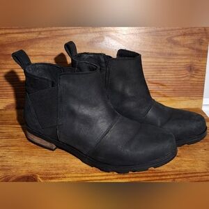 Women's Sorel Emelie Waterproof Chelsea Style Ankle Boots in Black 8.5